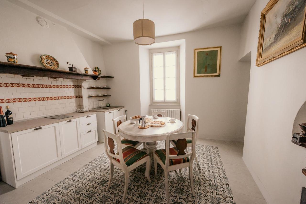 Appartement Casa Cecilia à Santo Stefano Belbo Extérieur photo
