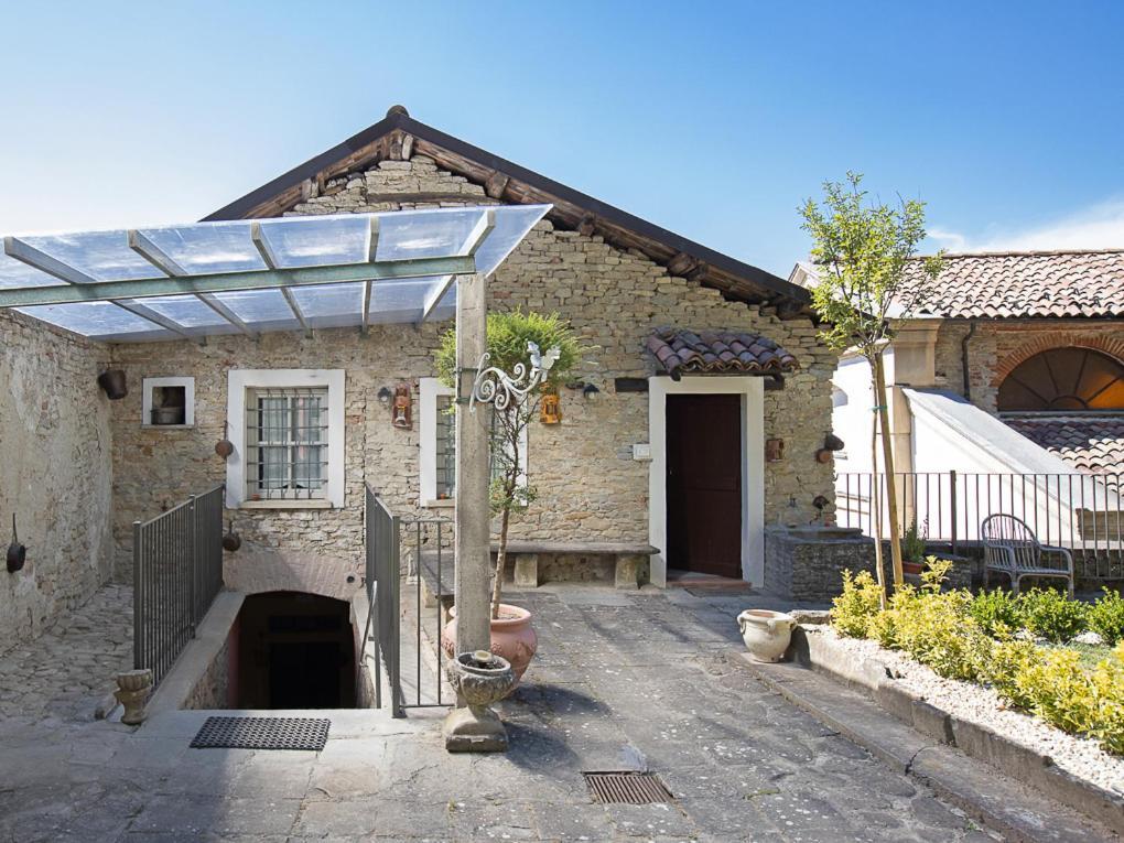 Appartement Casa Cecilia à Santo Stefano Belbo Extérieur photo
